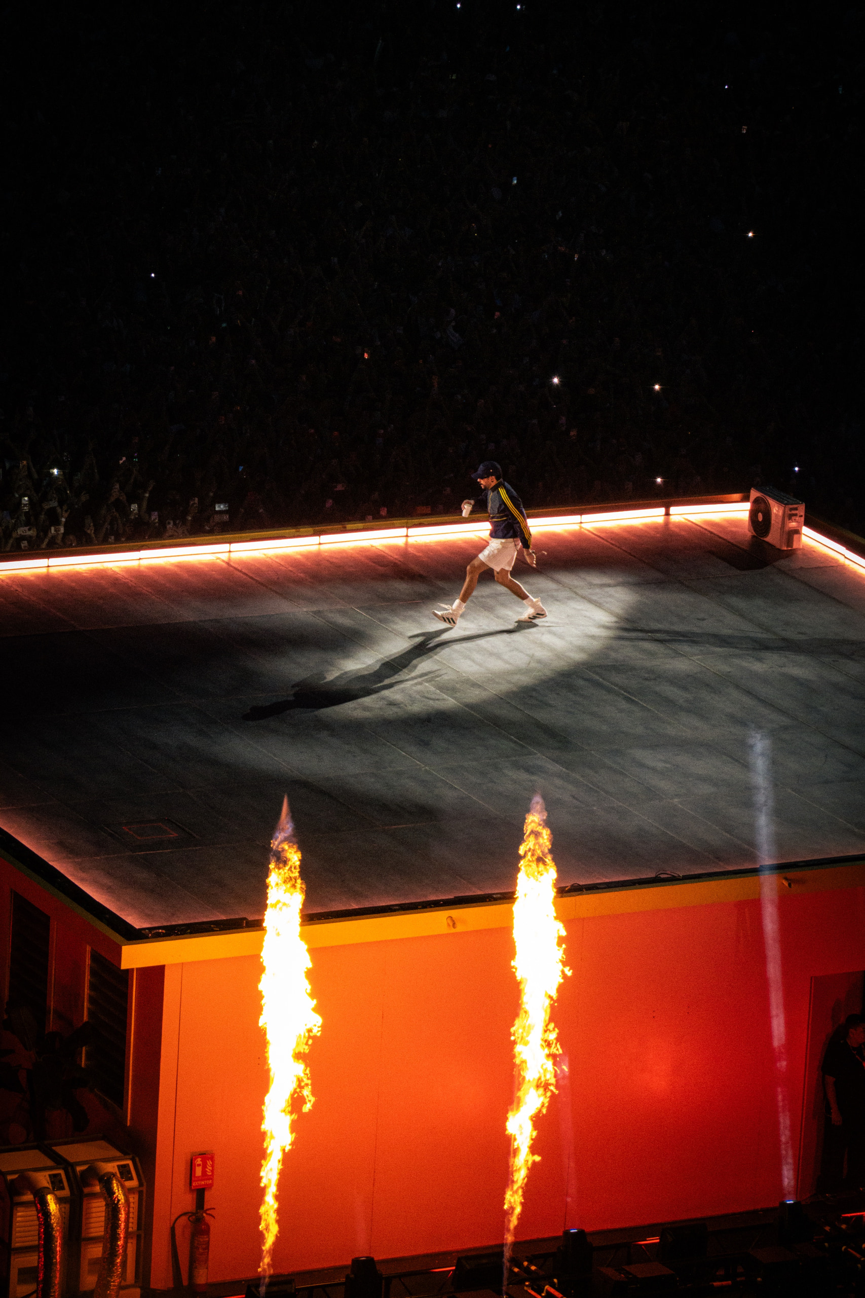 Bad Bunny — Concierto · Fotografía de Escenario (2025). Fotografía por Quim Miquel