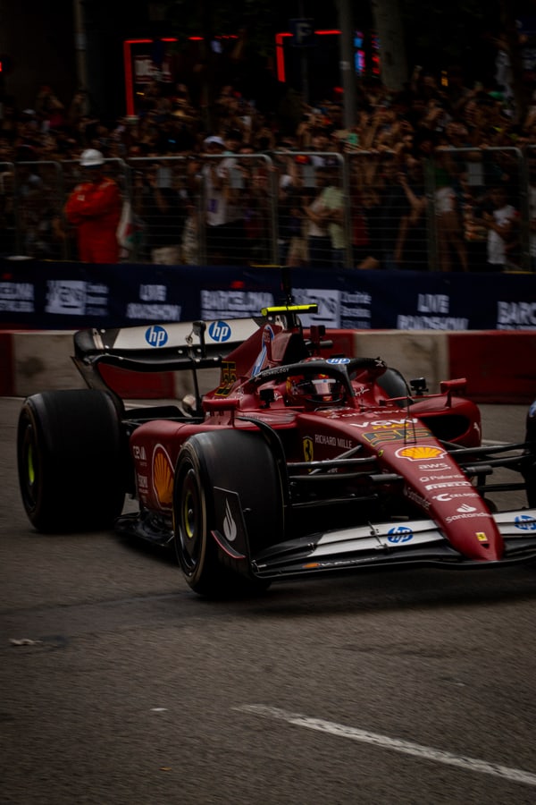 F1 Paseig de Gràcia — Otros, 2024 · fotografía por Quim Miquel